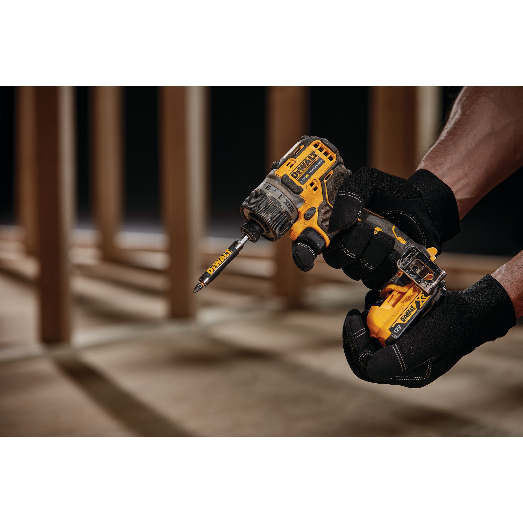 147413_Dewalt_12V_schroevendraaier_8Nm_Hex_DCF601D2_QW_p7