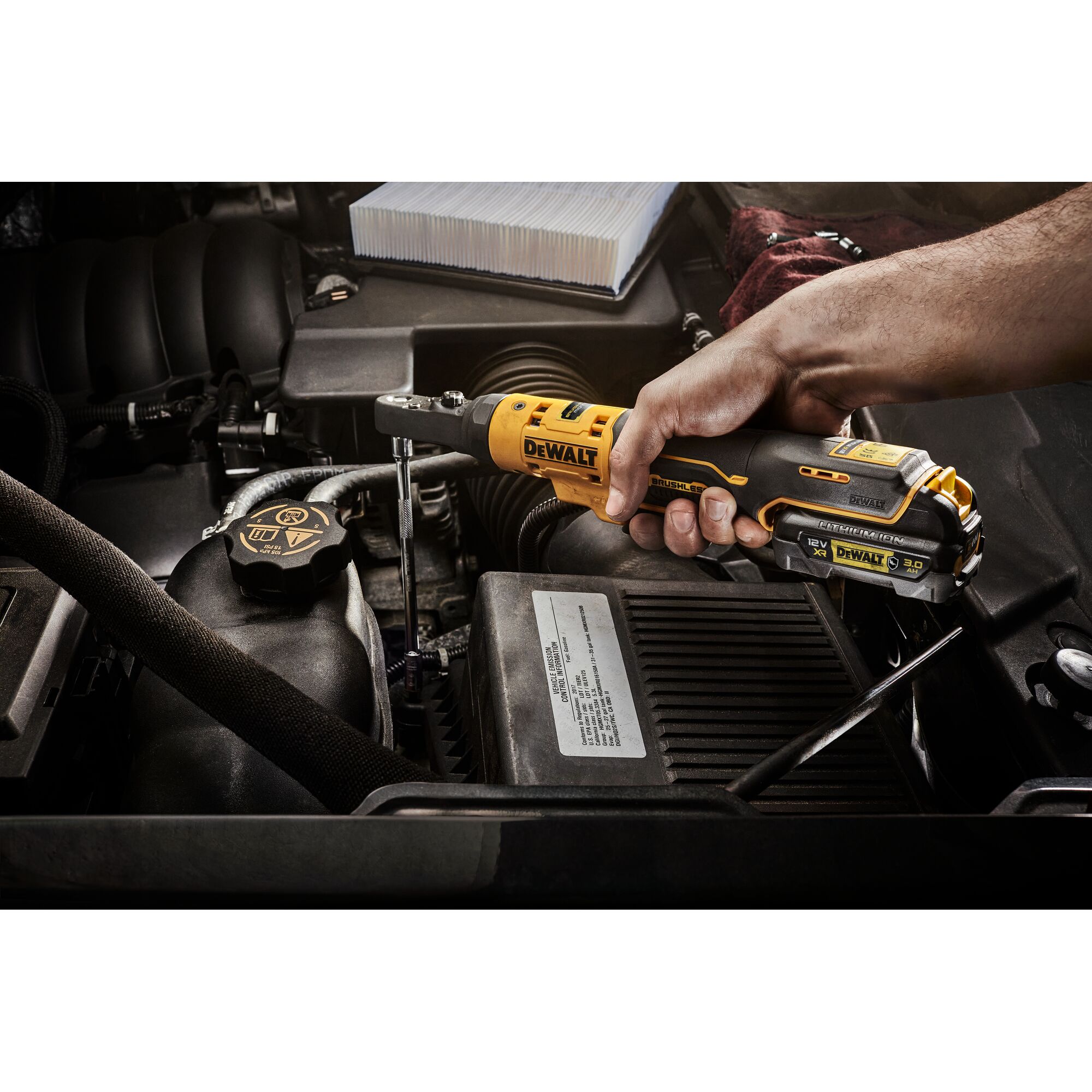 147416_Dewalt_12V_ratelsleutel_1_4___3_8____Hex_67Nm_DCF500N_XJ_p6
