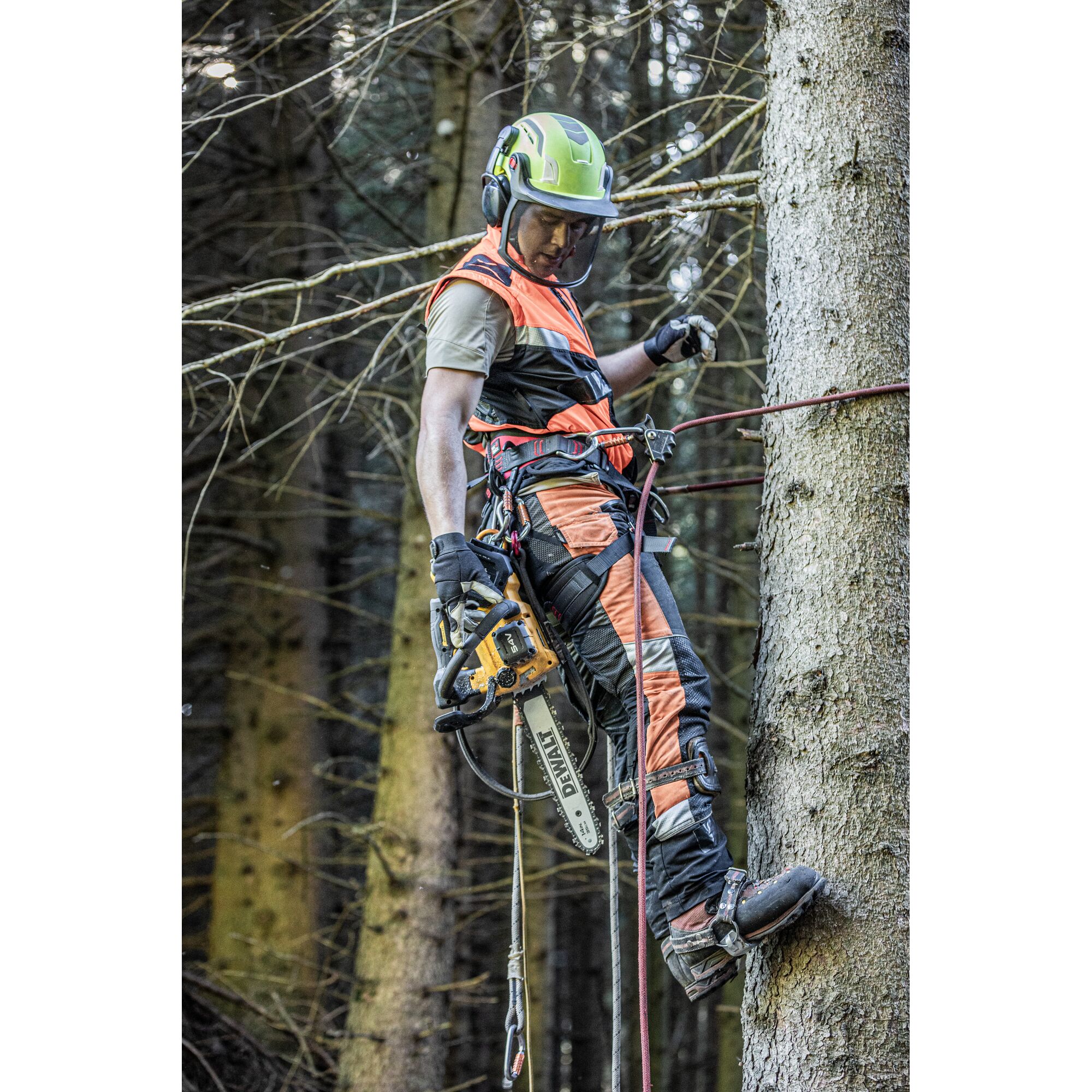 147484_Dewalt_54V_kettingzaag_35cm_met_top_handgreep_FLEXVOLT_DCMCST635N_XJ_p6