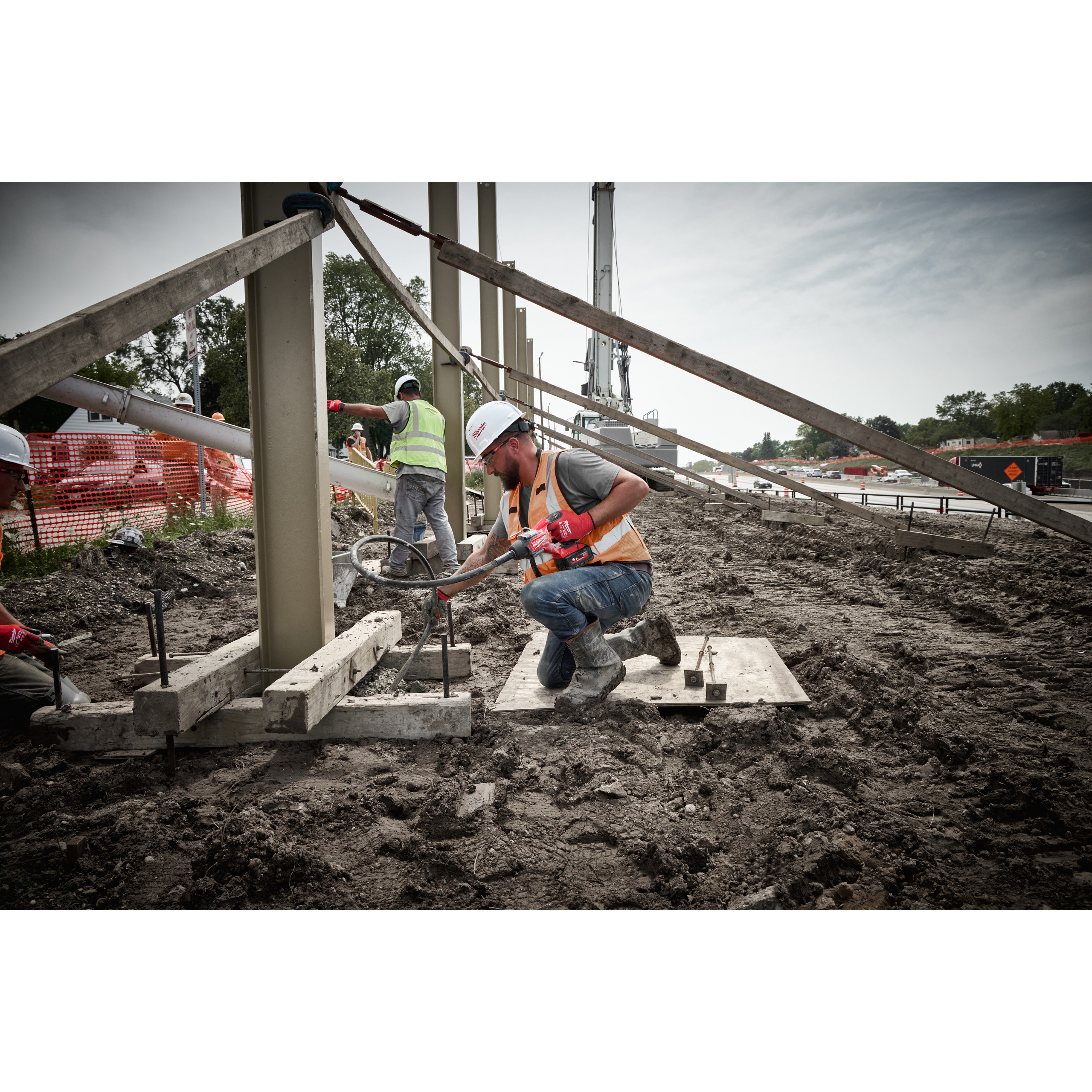 147592_Milwaukee_18V_betontrilnaald_2_4m_FUEL_M18_FCVN24_0_p3