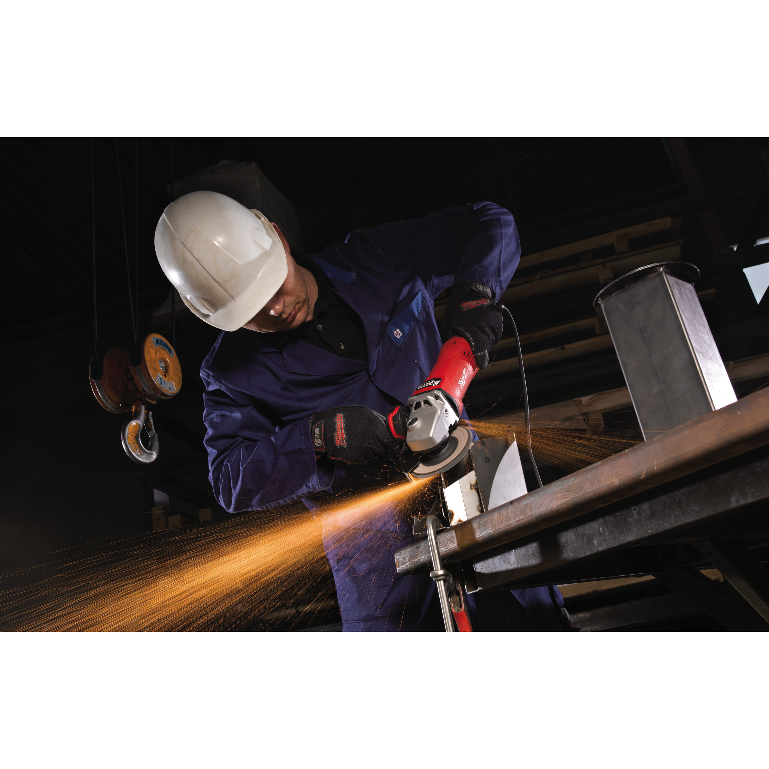 147665_Milwaukee_haakse_slijper_150mm_1750W_dodemansschakelaar_FIXTEC_AGV_17_150XC_DMS_p2