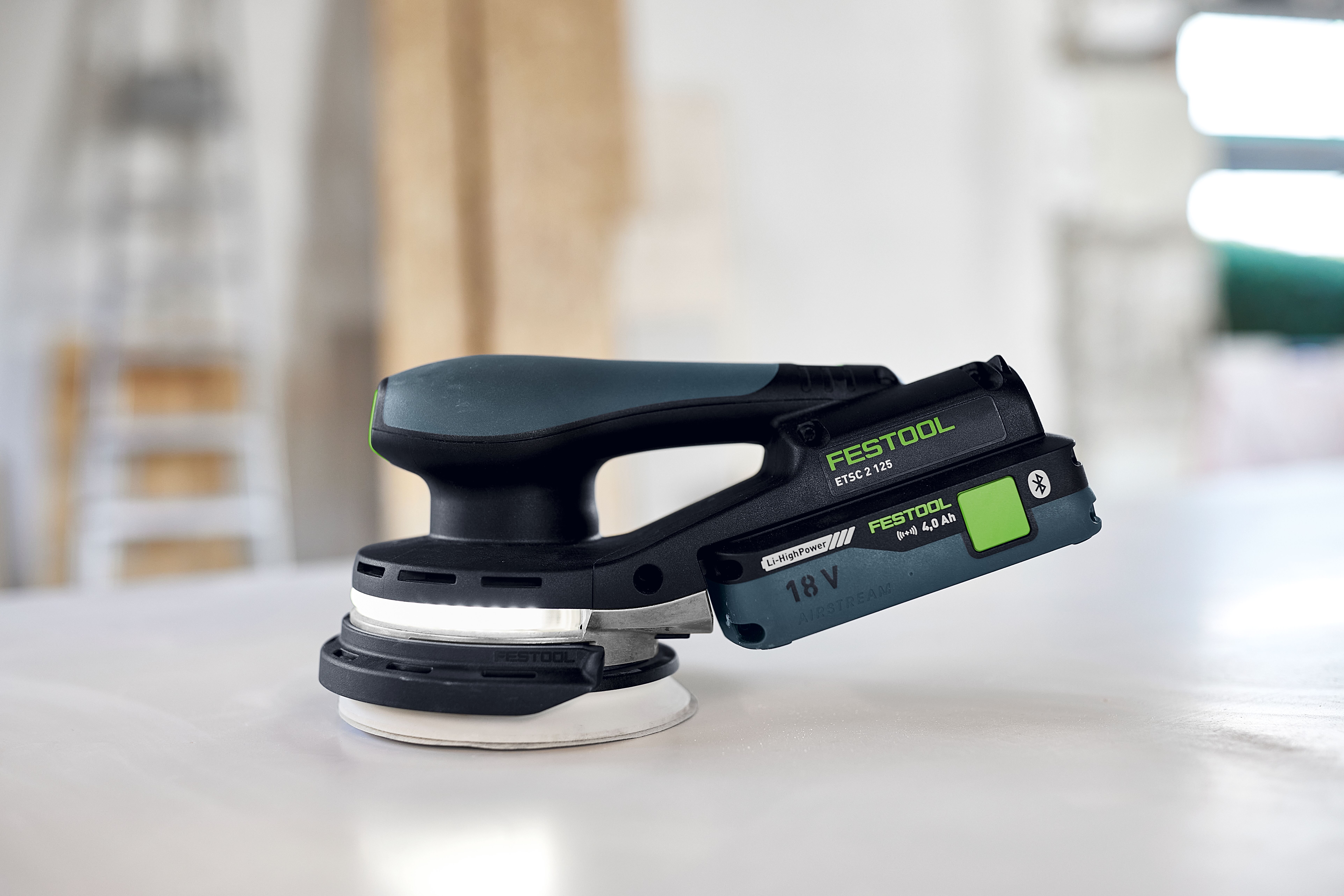 147868_festool_18v_excentrische_schuurmachine_125mm_etsc_2_125_basic_p3