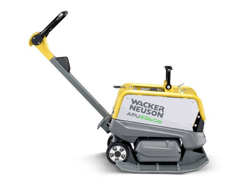 147929_Trilplaat_op_accu_Wacker_Neuson_APU_3360e_p1