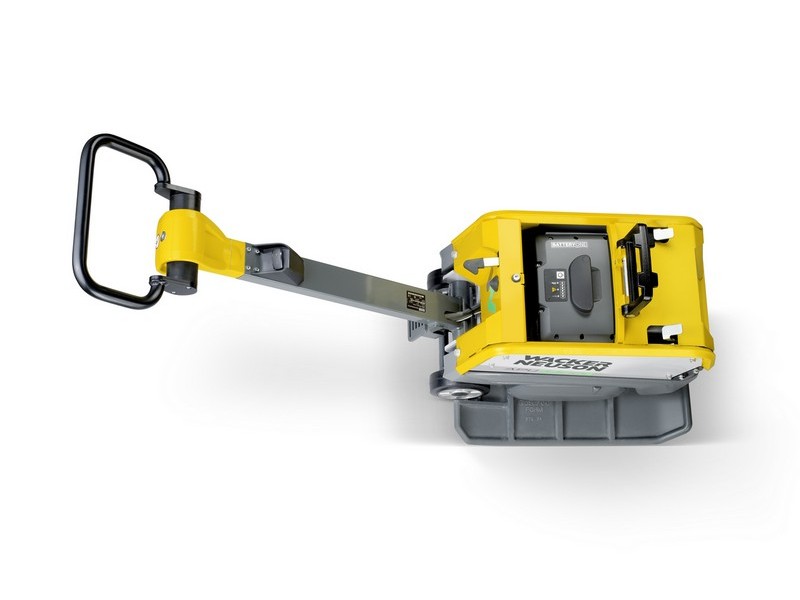 147929_Trilplaat_op_accu_Wacker_Neuson_APU_3360e_p8