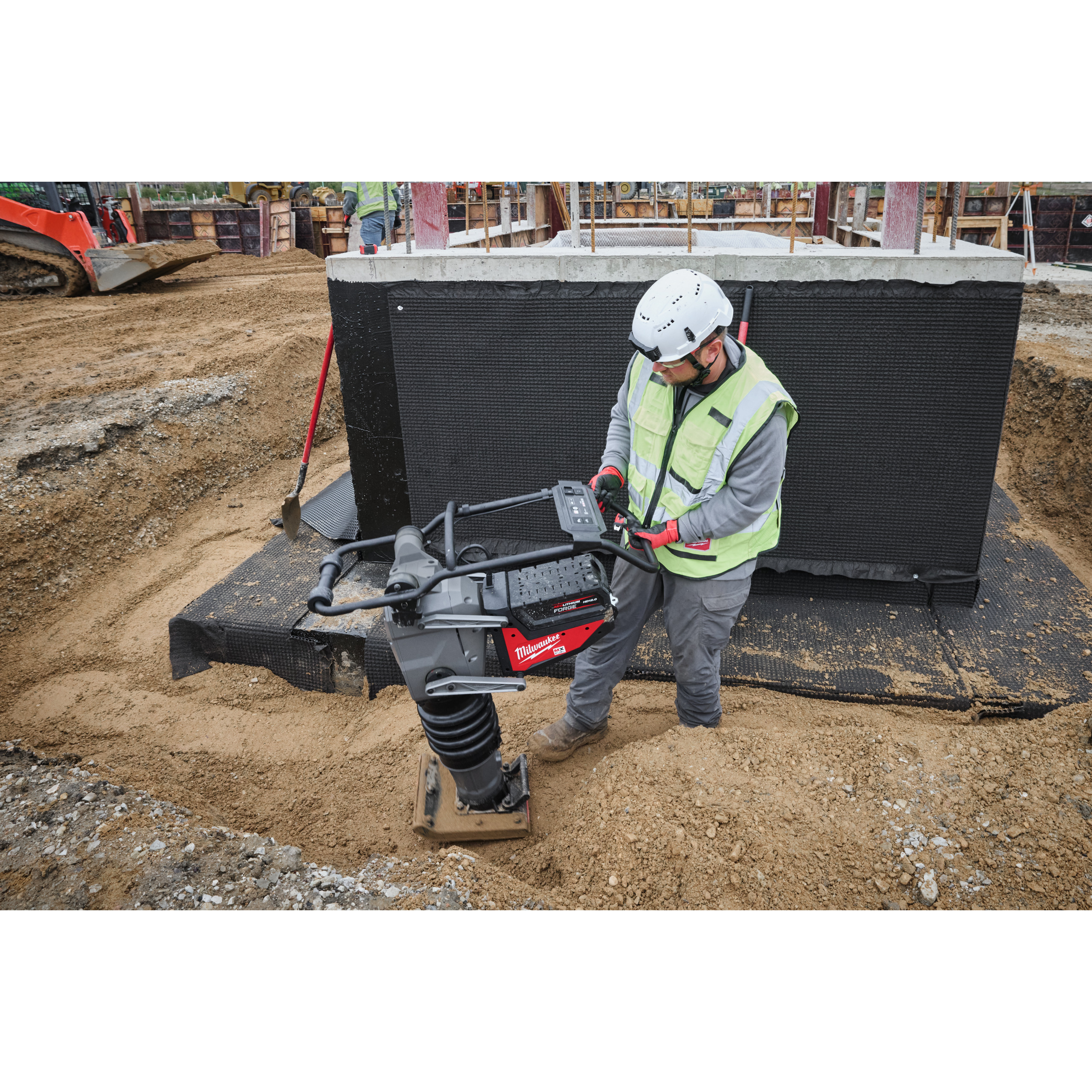 148055_Milwaukee_MX_FUEL_stamper_MXF_RAM60_0_p7