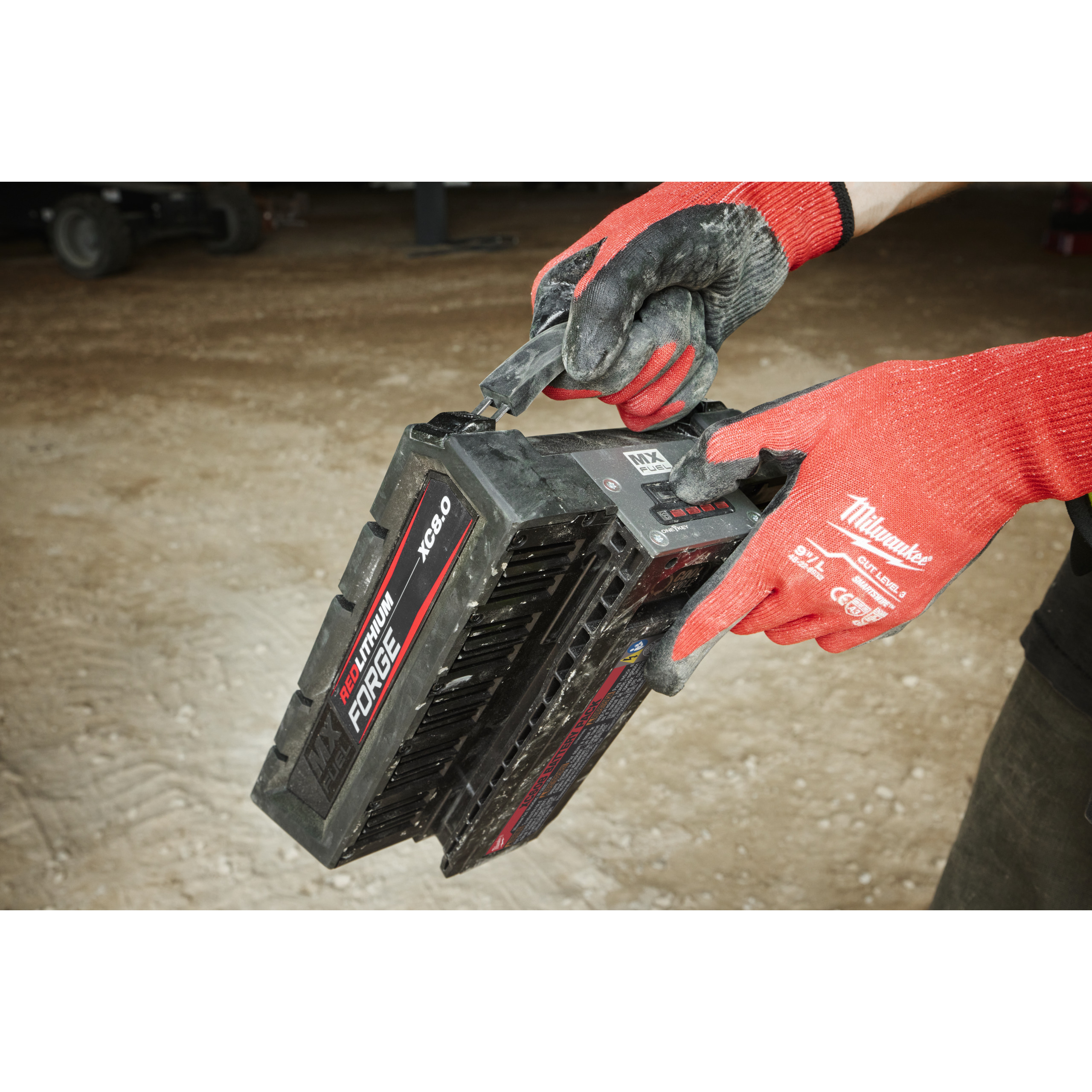 148067_Milwaukee_MX_FUEL_accu_8Ah_FORGE_MXF_XC_608_p5