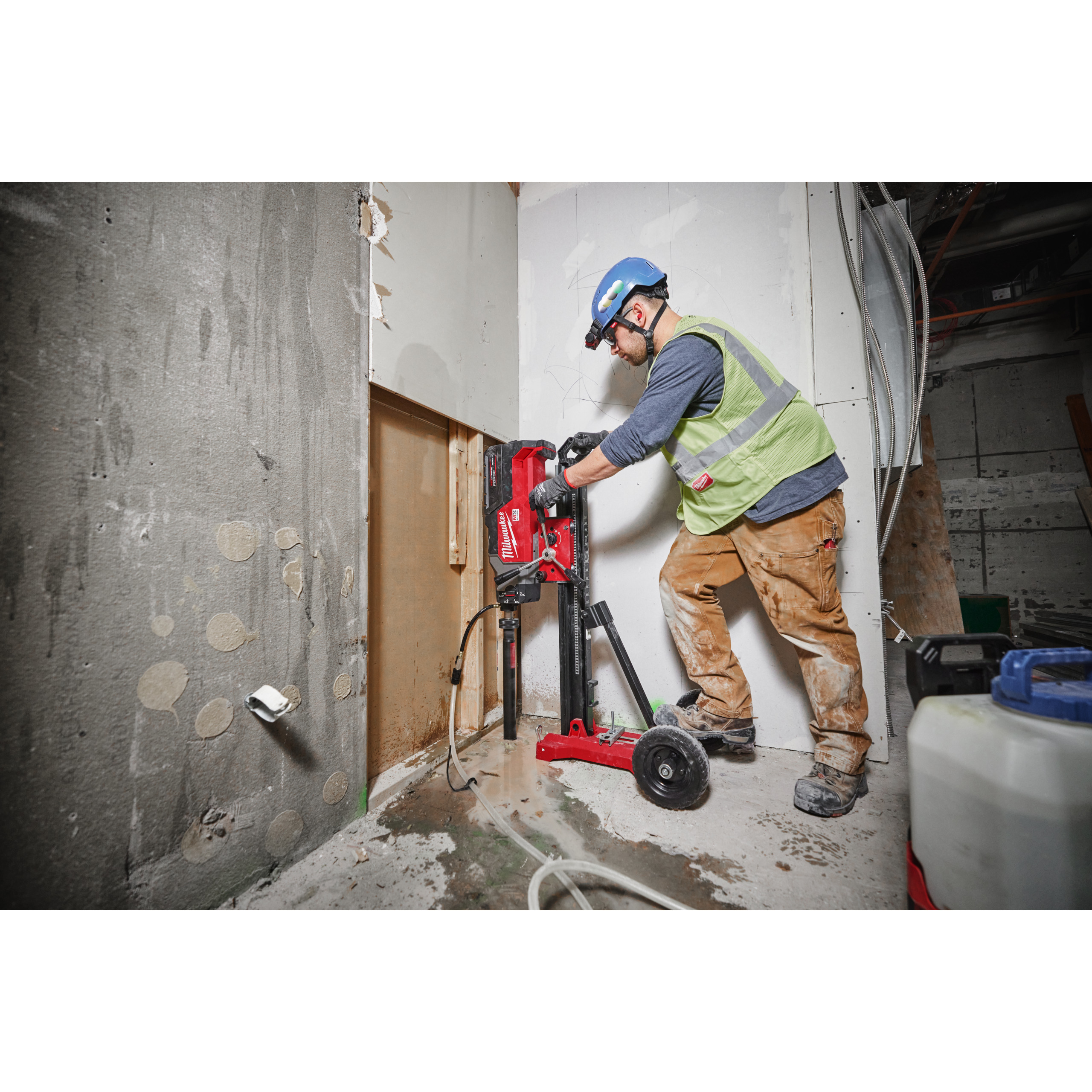 148068_Milwaukee_MX_FUEL_accu_12_0Ah_FORGE_MXF_HD_812_p6