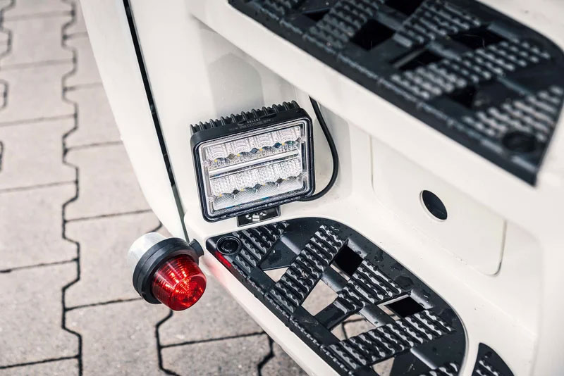 148273_Werklamp_LED_RFT_Tralert_vierkant_2272_lumen_24_watt_9___36_volt_p9