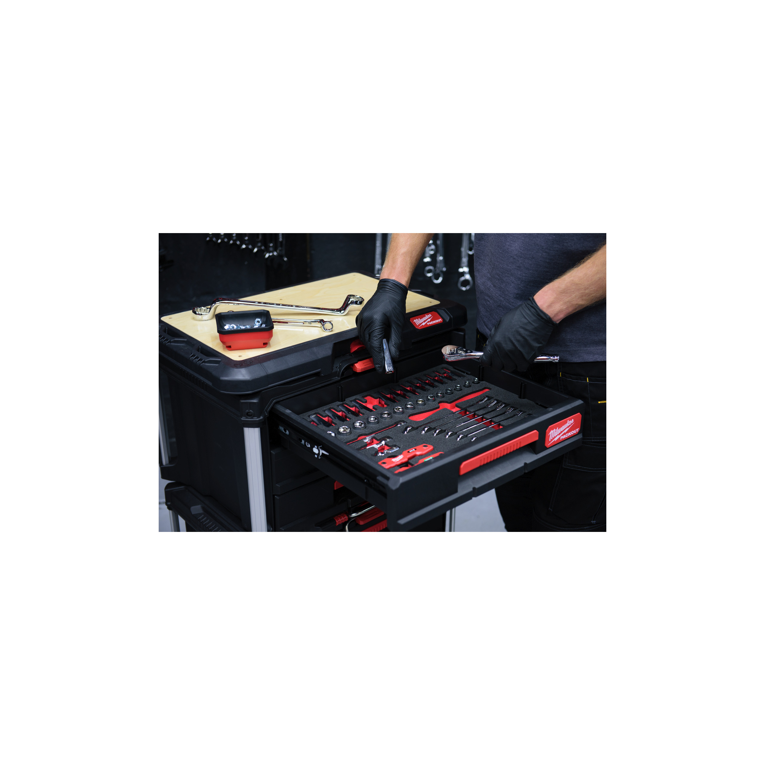 149914_Milwaukee_Foam_Inlay_PACKOUT_doppenset_3_8__en_ringratel_steeksleutels__39_delig__p4