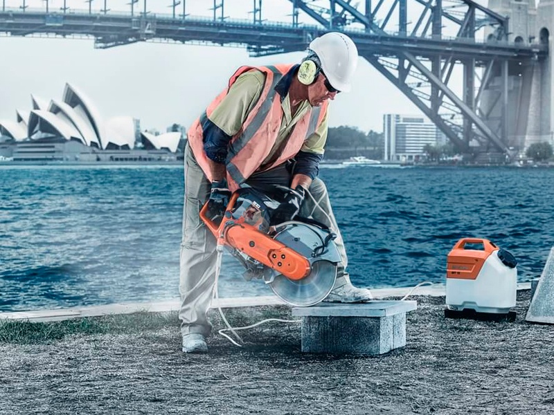 600666_Bandenzaag_Husqvarna_K770_A_300mm_met_watertank_35l_en_zaagblad_p2