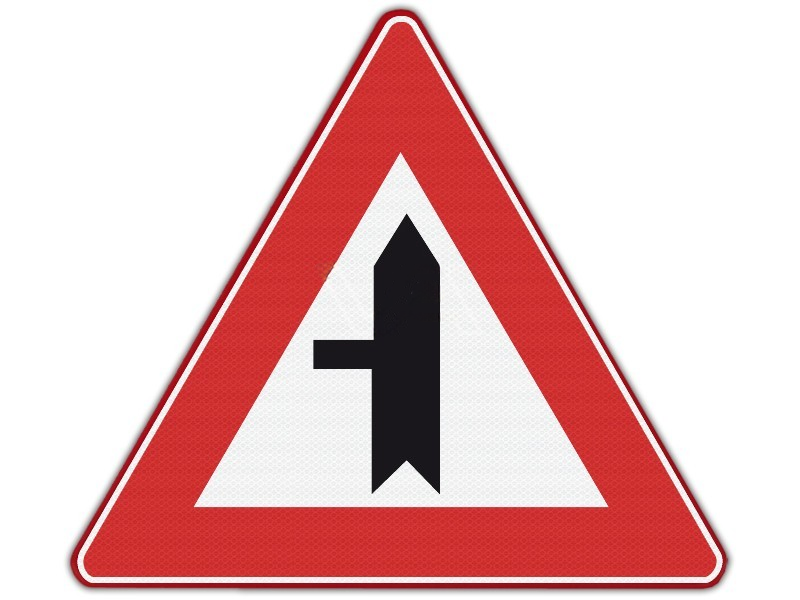 Verkeersbord RVV B04 - Voorrangskruising links