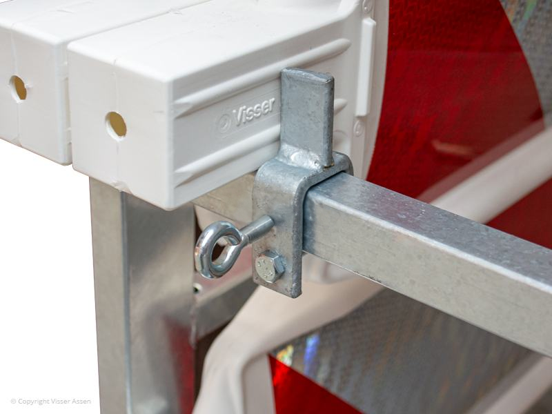 602290_Geleidebaak_KX_64_stuks_in_opslagrek_baakvoeten_p3