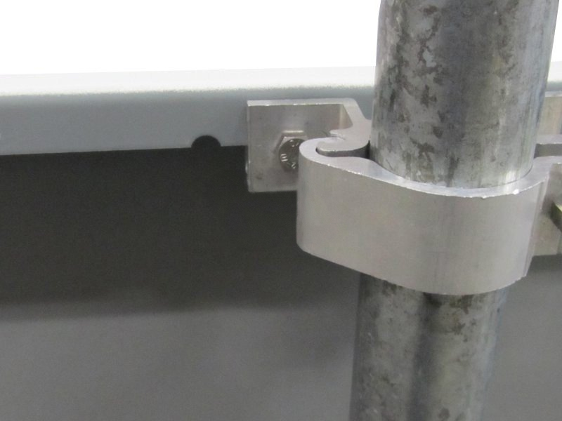 602417_Verkeersbord_VKR04_a_Let_op_Verkeersregelaars_60_x_60_cm_p2