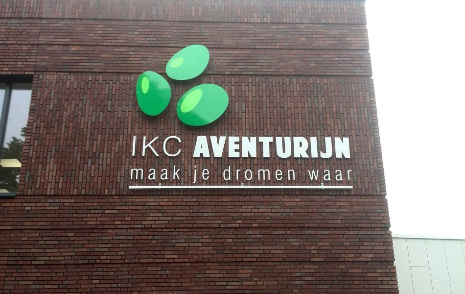 701365_Freesletters_p3